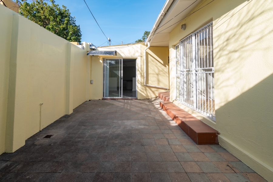 To Let 4 Bedroom Property for Rent in Gardens Western Cape